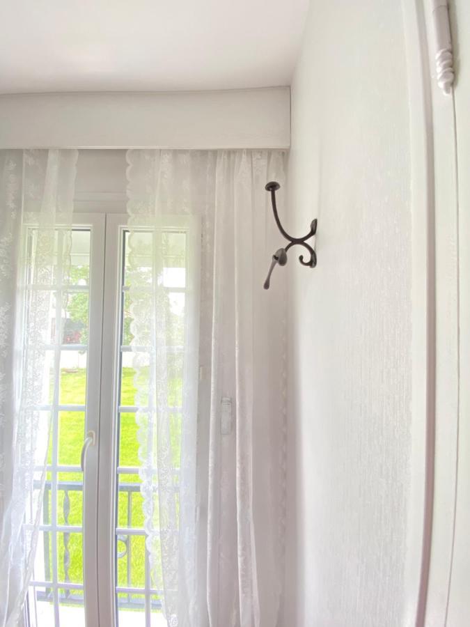 Bed and Breakfast Le Vieux Moulin Bouhet Zewnętrze zdjęcie