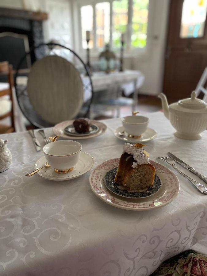 Bed and Breakfast Le Vieux Moulin Bouhet Zewnętrze zdjęcie