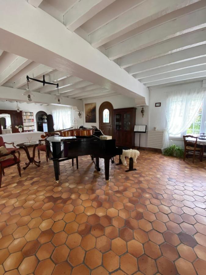 Bed and Breakfast Le Vieux Moulin Bouhet Zewnętrze zdjęcie