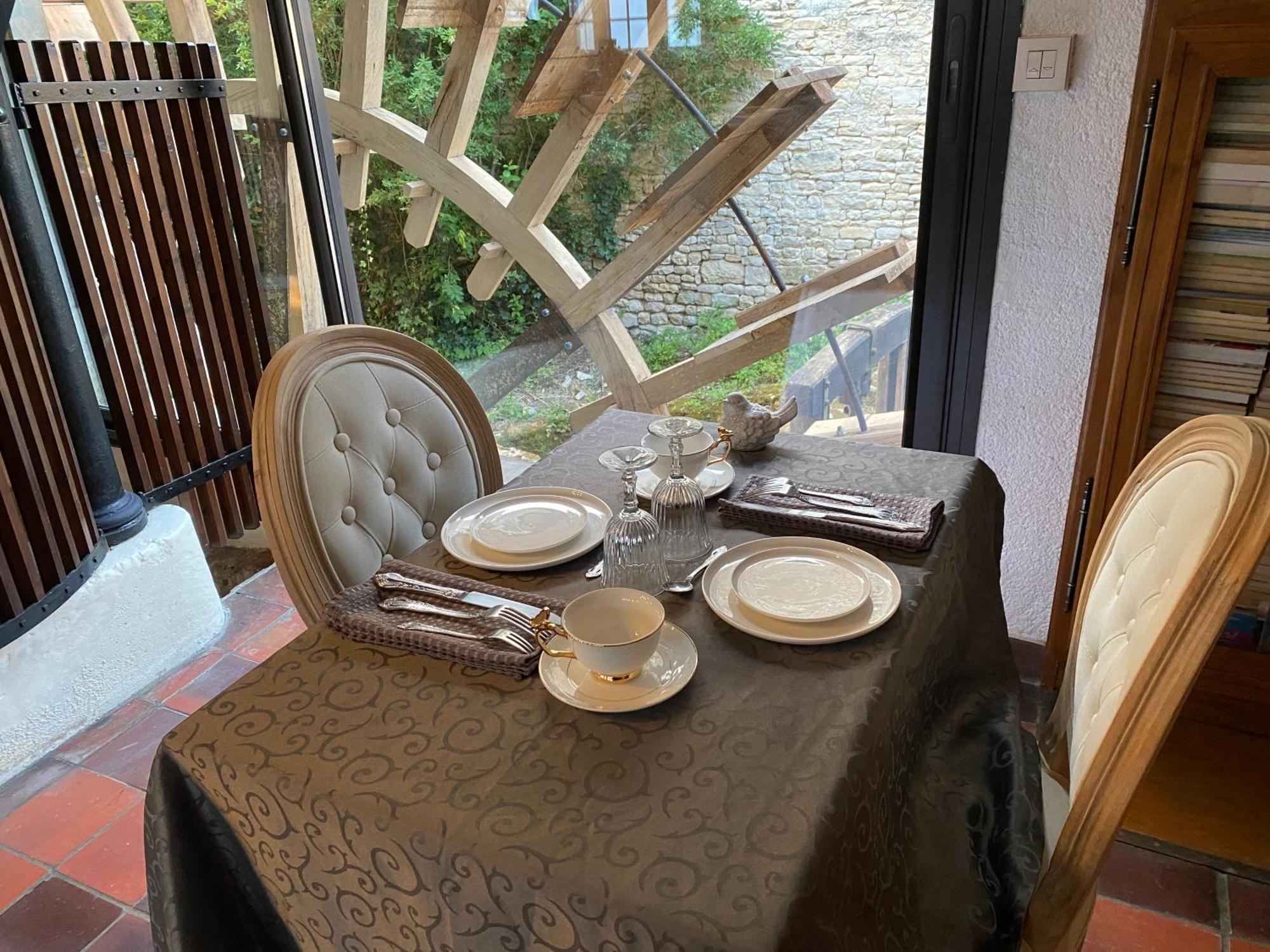 Bed and Breakfast Le Vieux Moulin Bouhet Zewnętrze zdjęcie